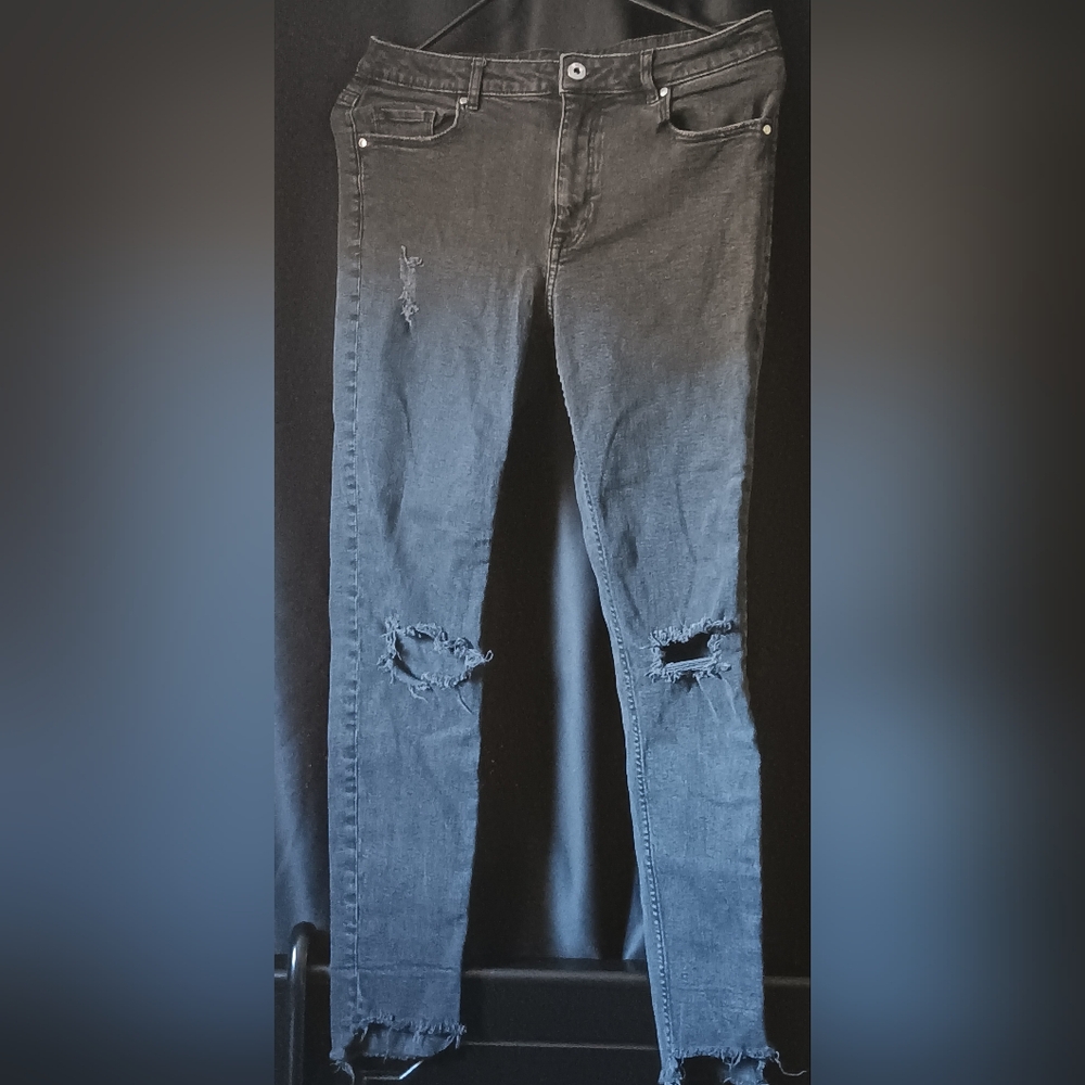 Skinny Ripped Jeans